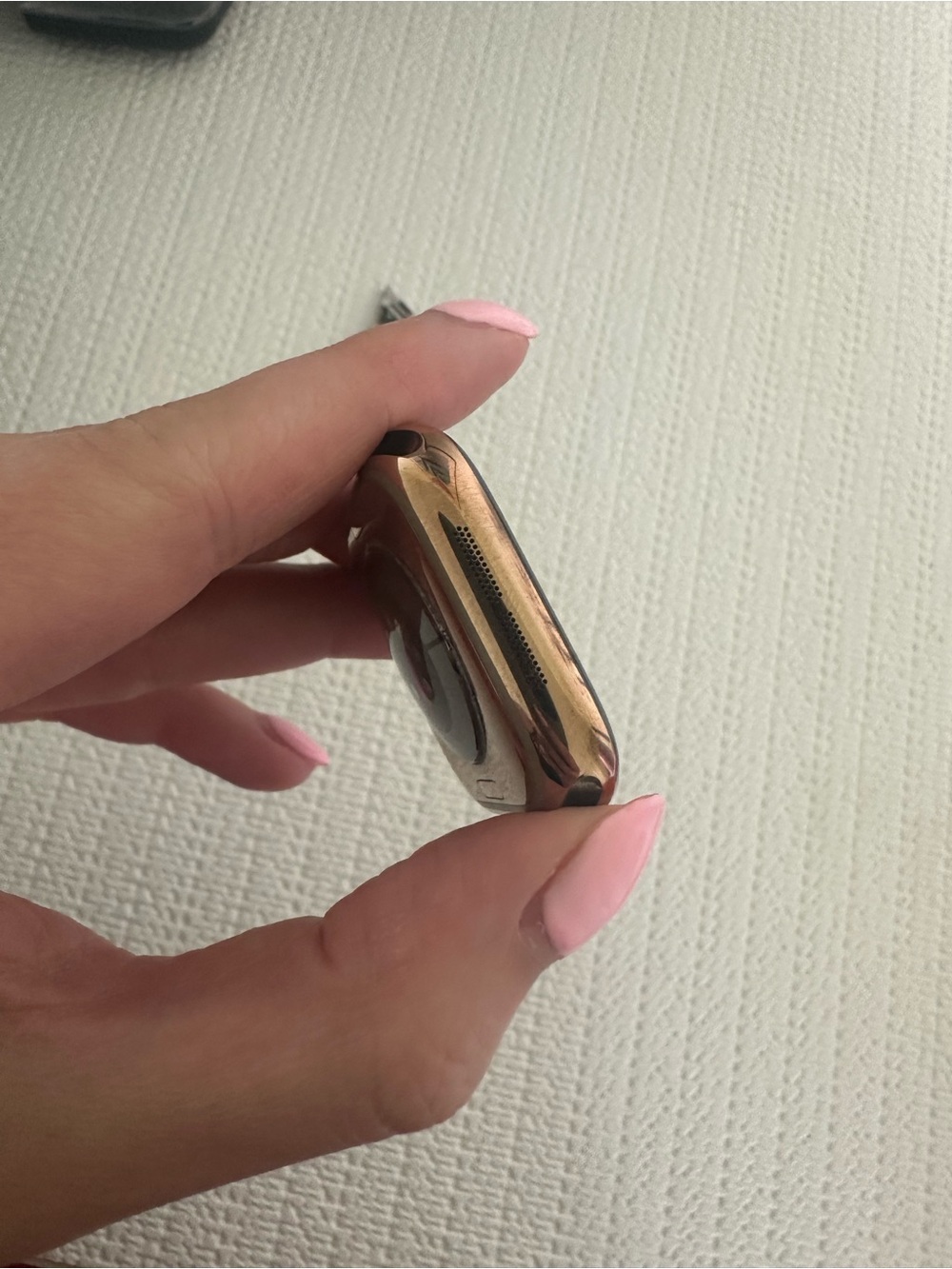 Apple Watch Series 10 Titanium 42mm A3001 (GPS + Cellular) Gold w/ Accessories - Picture 7 of 16